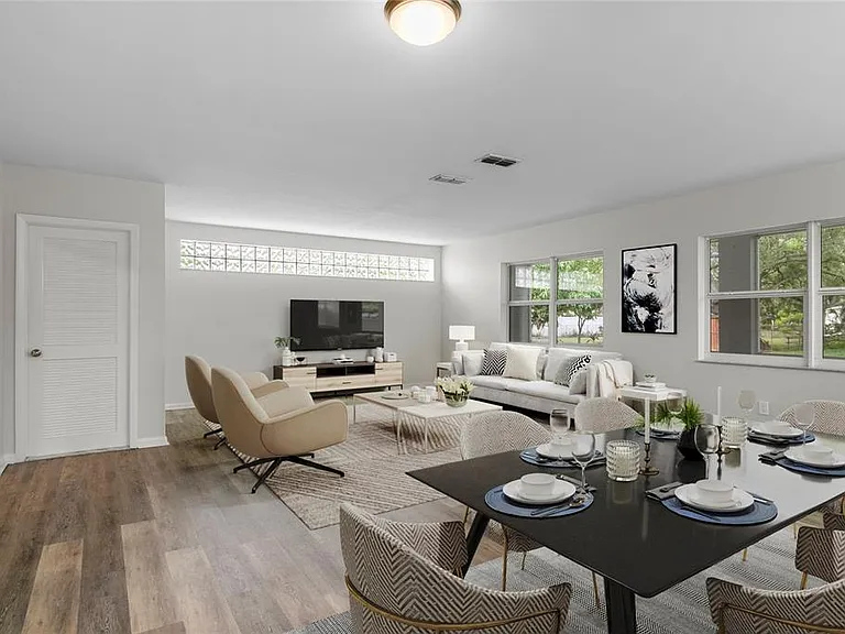 2910 W Price Ave — Photo 14