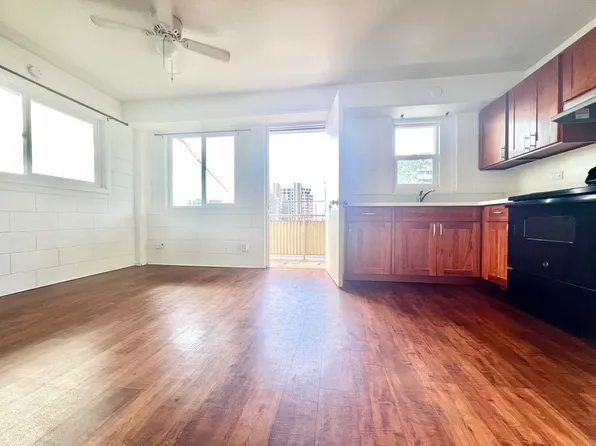 1405 Ernest St #1, Honolulu, HI 96822