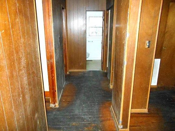 5th image of 4154 NE Walker Blvd