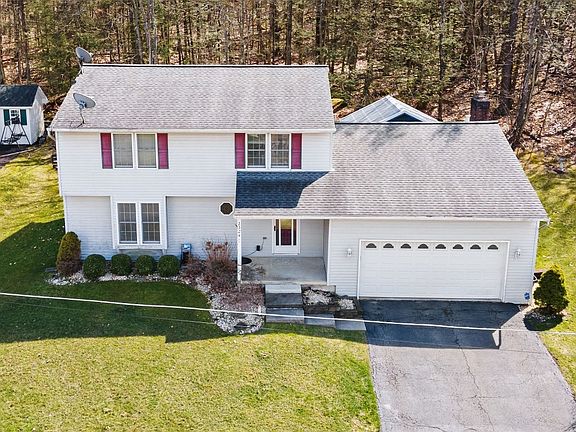 2nd image of 2324 Acorn Dr