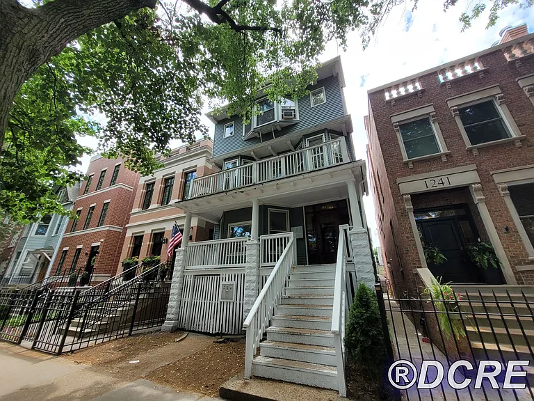 1239 W Roscoe St #1F — Photo 11