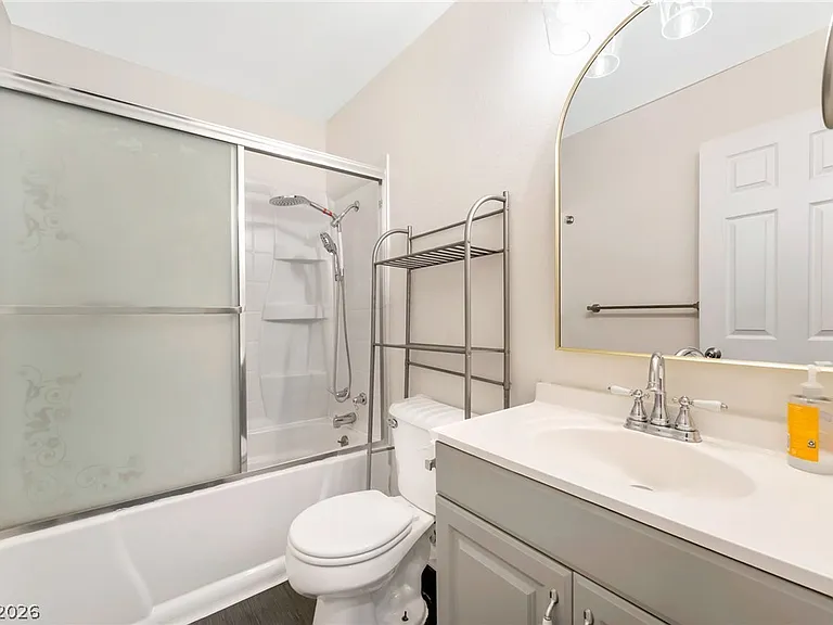 4565 Meridian Dr — Photo 14