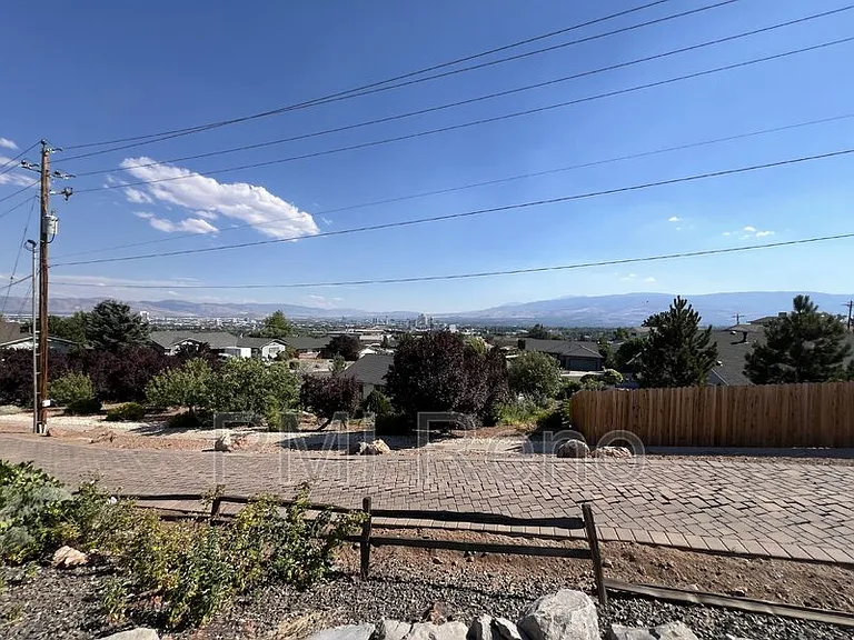 3025 Comstock Dr — Photo 23