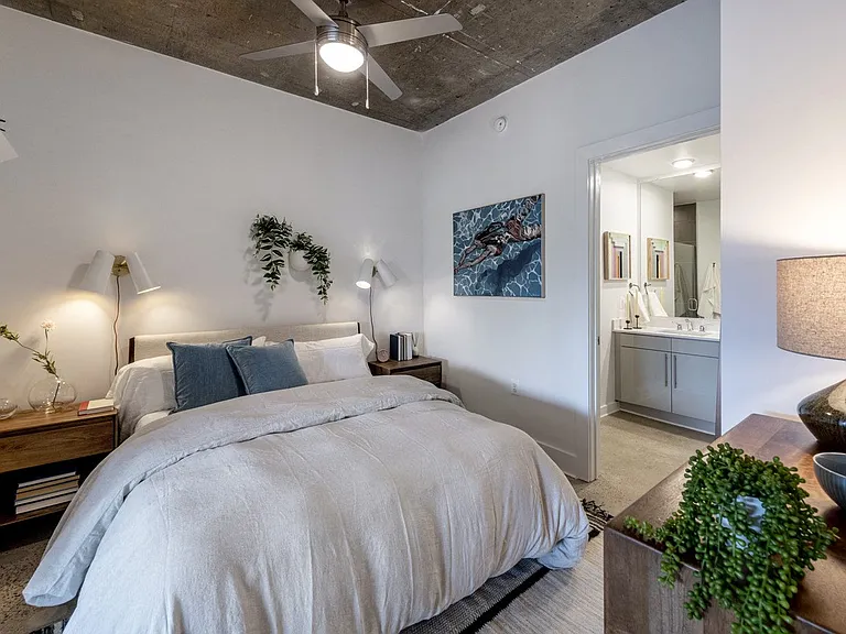 Mission Lofts — Photo 8