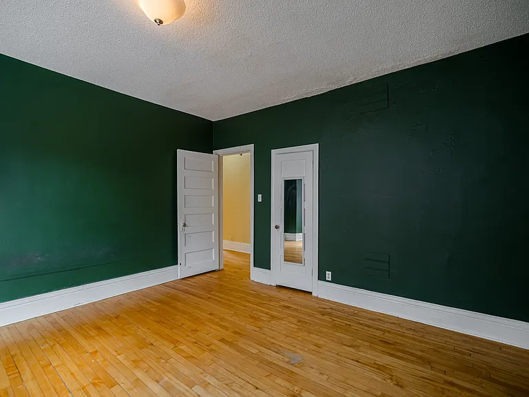 826 Grosvenor Ave #1 — Photo 8