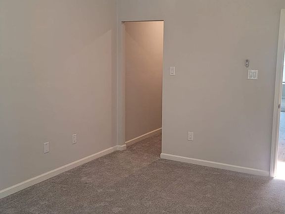4th image of 1002 Morningside Dr #6