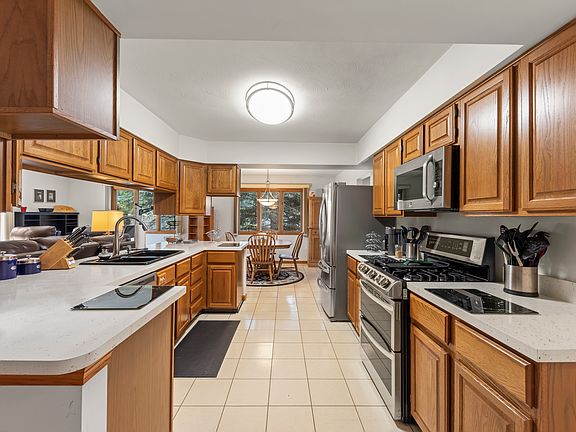 3rd image of 1161 Wakefield Ln
