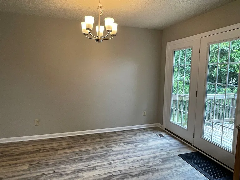 2019 Rath St — Photo 8