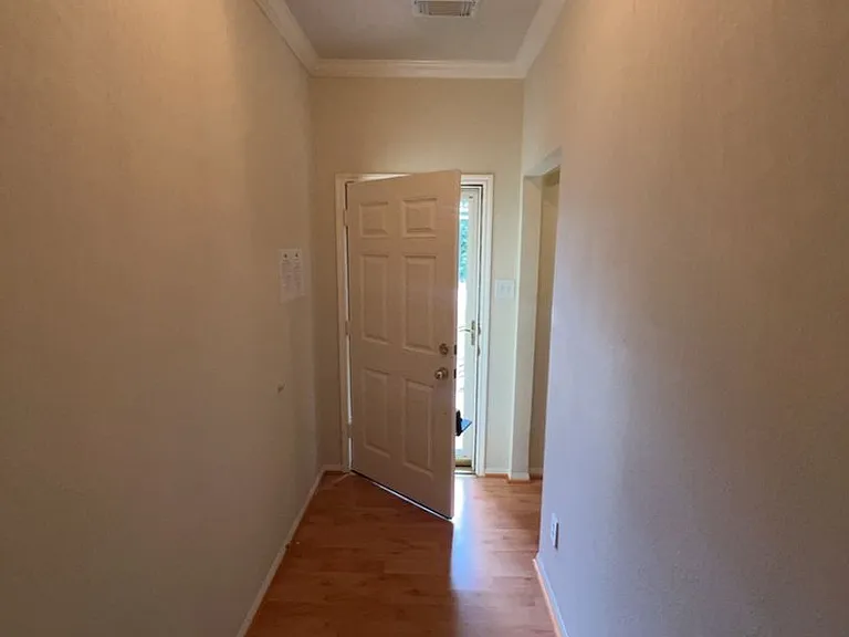 5523 Dapplewood Ln — Photo 2