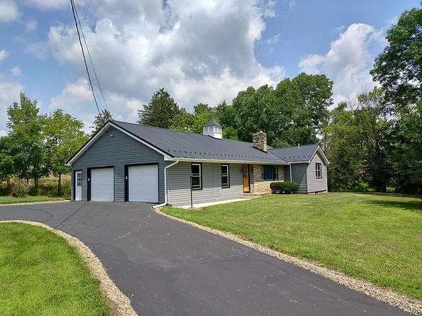 305 Eckroth Rd, Bloomsburg, PA 17815