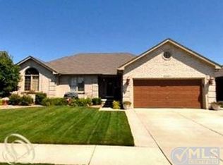 21327 Florence Dr, Macomb, MI 48044