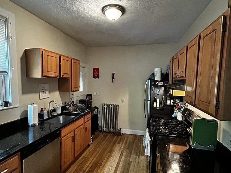 52 Lanark Rd #1 — Photo 10