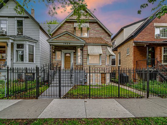 3424 W Parker Ave, Chicago, IL 60647