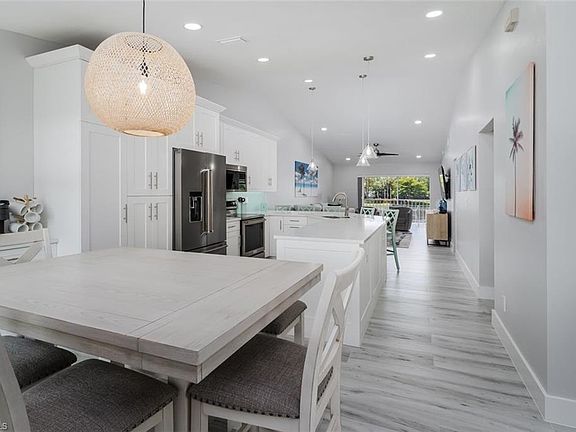 4th image of 834 Gulf Pavilion Dr #204
