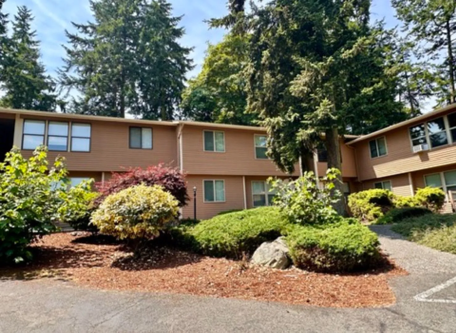 1201 SW Harrier Circle #102 — Photo 1