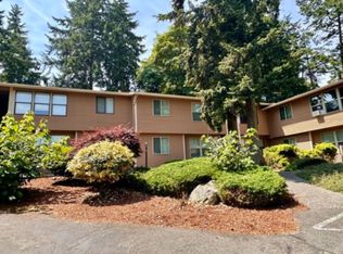 1201 SW Harrier Cir APT 102, Oak Harbor, WA 98277