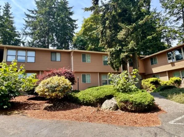 1201 SW Harrier Cir APT 102, Oak Harbor, WA 98277