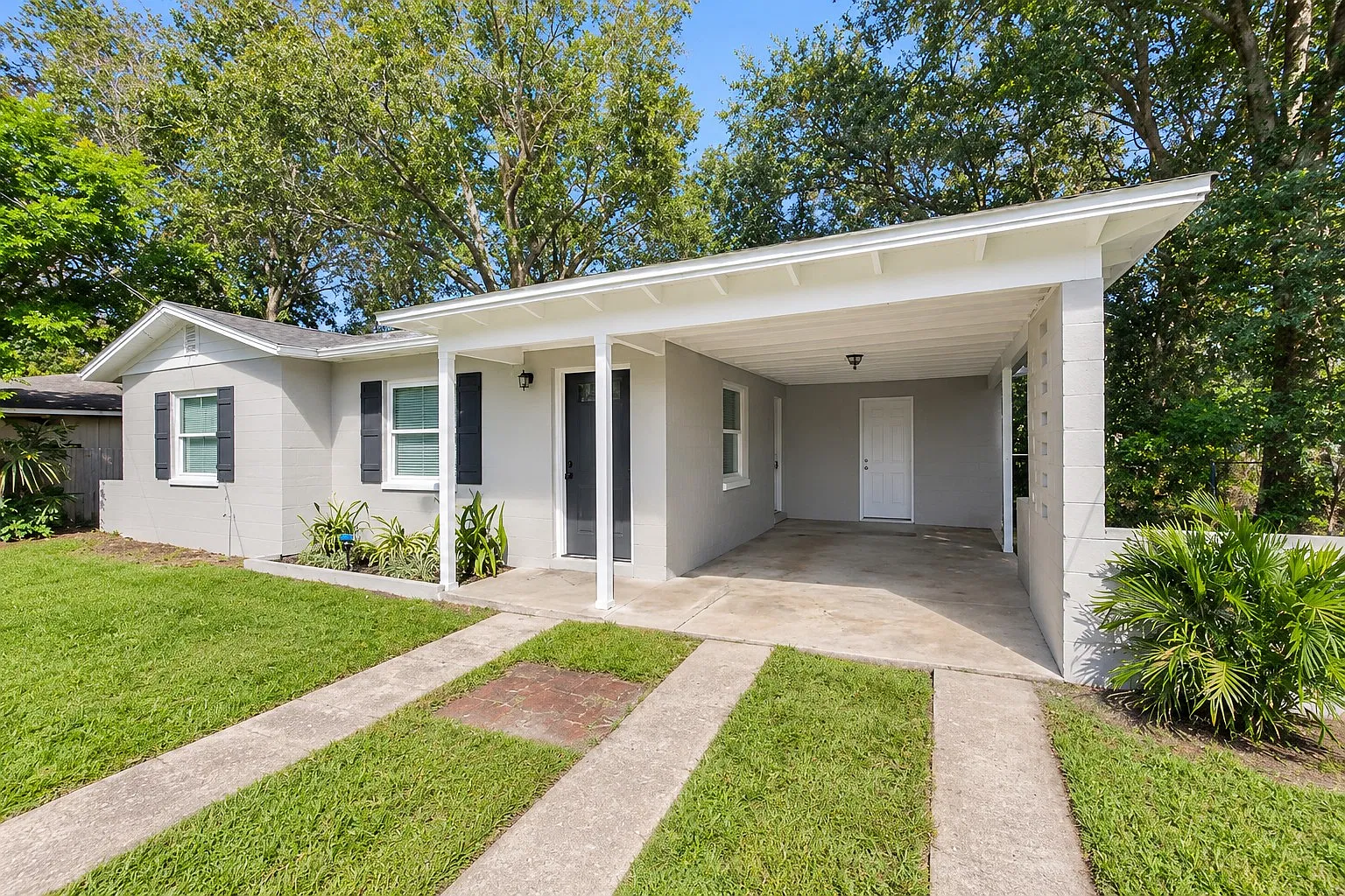 2 bed, 734 sqft, $1,500 — Photo 1