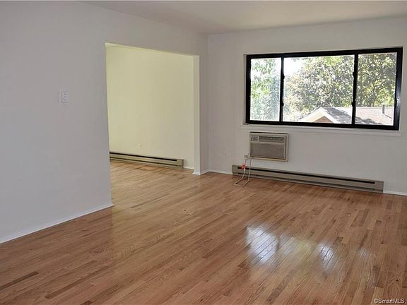 4th image of 157 Kennedy Dr