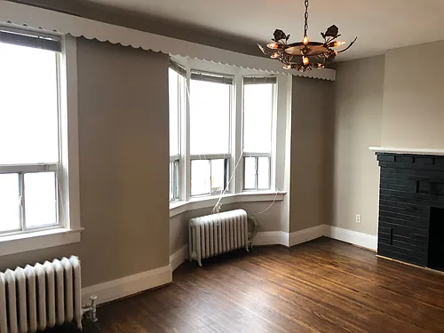 864 Danforth Ave #3 Photo 1