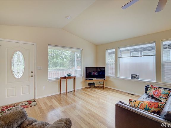 4th image of 714 Dunlop St