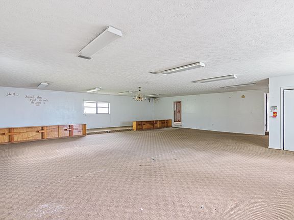 4th image of 1420 Oakhurst Ave