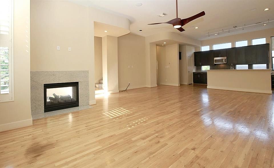 1st image of 1415 Bonnie Brae St APT G
