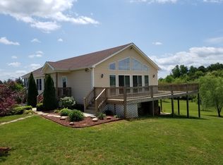 1290 Toms View Dr, Bedford, VA 24523