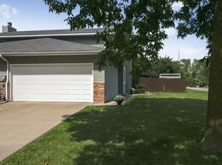 16506 Terrey Pine Dr, Eden Prairie, MN 55347