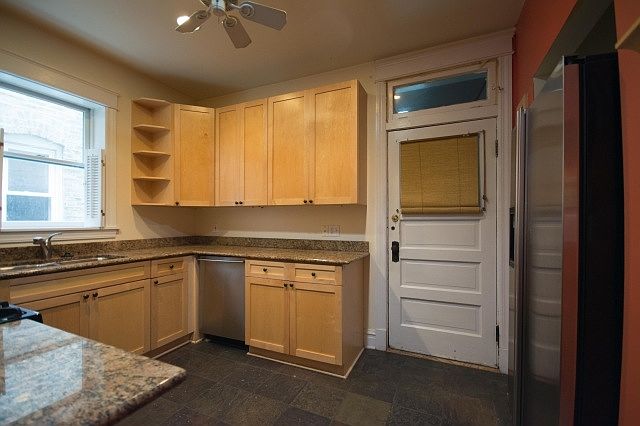 1st image of 4449 N Maplewood Ave #1