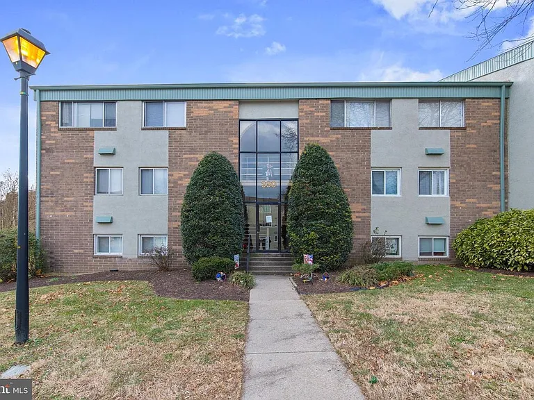 350 Gatewater Ct #A — Photo 2