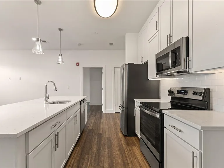 450 Springfield Ave #301 — Photo 6