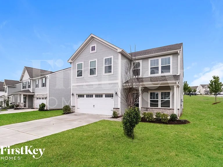 124 Benford Dr — Photo 2