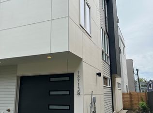 13713 35th Ave NE #B, Seattle, WA 98125