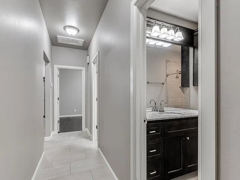 2709 Pacifica Ln — Photo 29