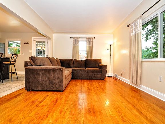 5th image of 5022 Norman Ave