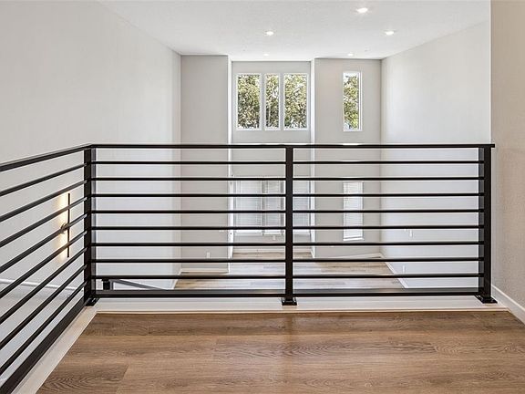 5th image of 2316 E Concord St #8