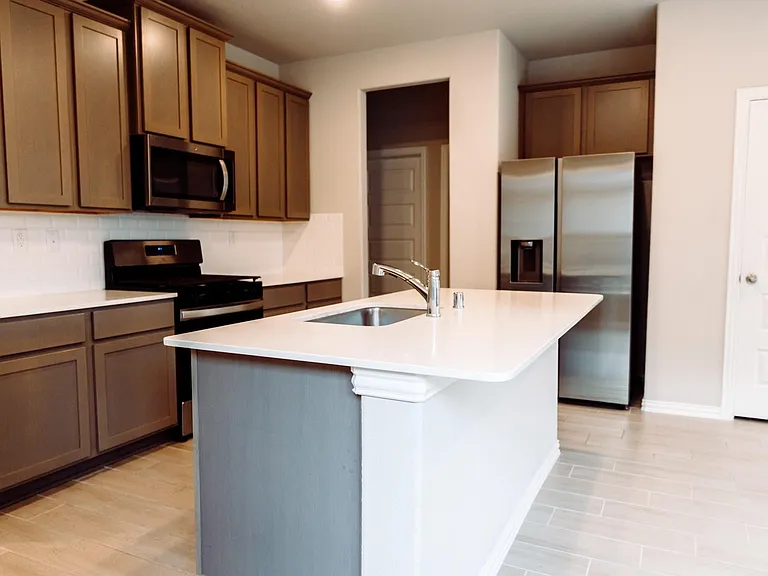 27015 Bel Air Point Ln — Photo 2