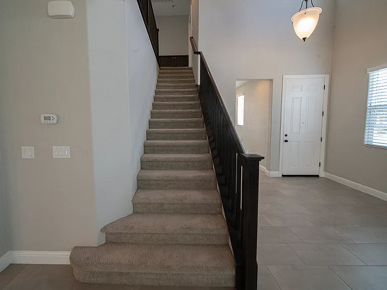 1501 Peony Ln — Photo 17