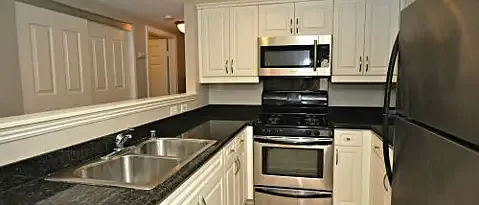 1564 Tanglewood Ln #13 — Photo 2