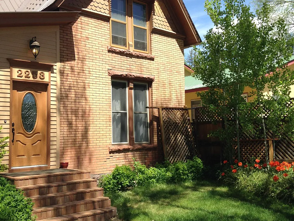Outside "Summer Bloom"