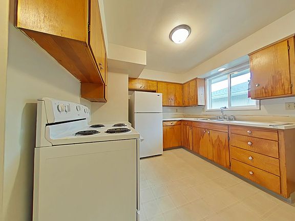 4th image of 2426-2440 NW Grant Ave