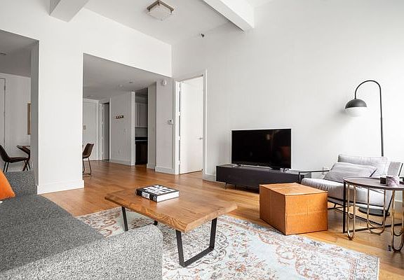 3rd image of 37 Murray St #2012
