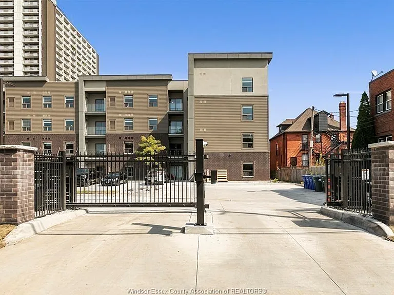 955 Ouellette Ave #205 — Photo 19