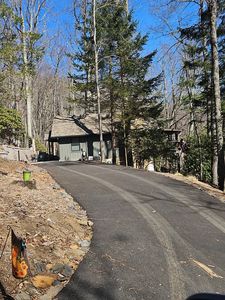 209 Chestnut Dr SW, Meadows Of Dan, VA, 24120