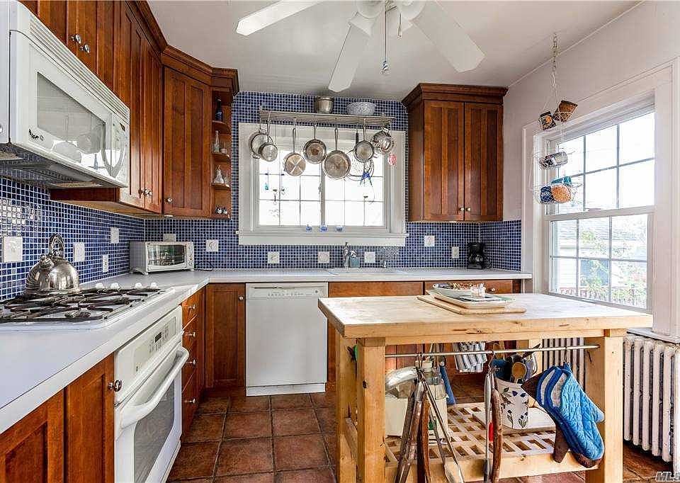 1st image of 366 W Olive St