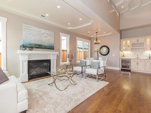 4th image of 4039 2nd St