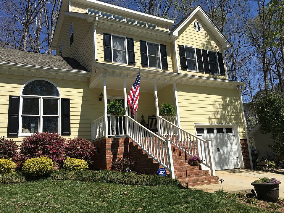 Welcome to Cary Oaks!