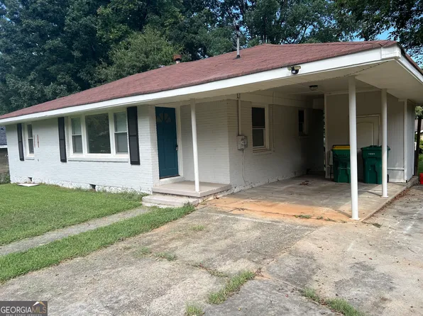 784 Spring Valley Dr, Forest Park, GA 30297