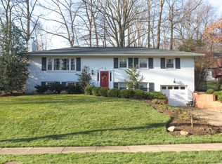 9203 Bayard Pl, Fairfax, VA 22032